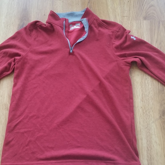 Under Armour Other - Under Armour Cold Gear Loose fit small mens active